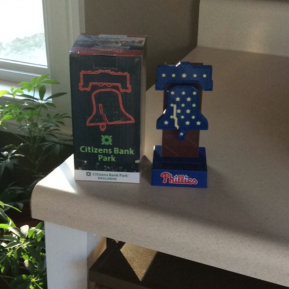Phillies solar powered liberty bell - Picture 3 of 3